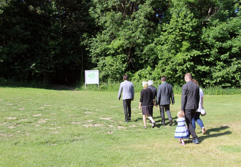 Baumbestattung im Wald der Ewigkeit in Gießhübl / Mödling bei Wien Waldfriedhof_Naturbestattung Gmbh Zadrobilek
